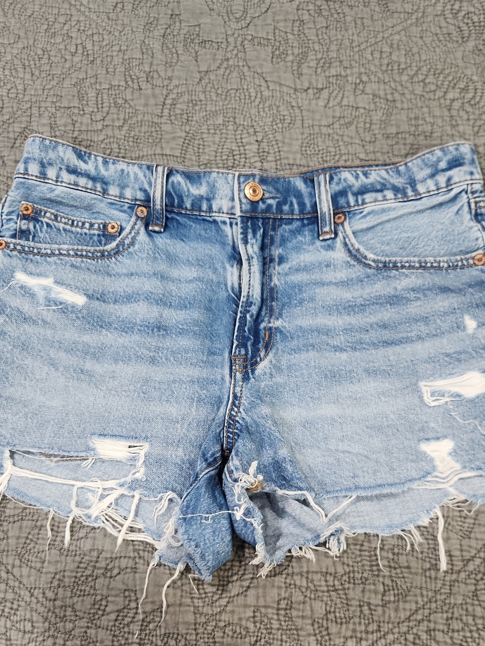 American Eagle 90's Boyfriend Shorts